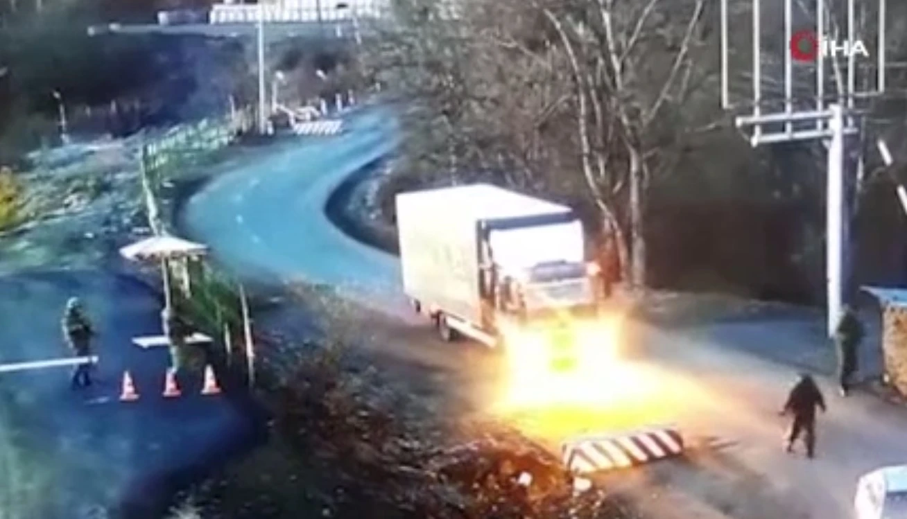 Ermenistan yine uslu durmuyor! Azerbaycan askerlerine el bombalı saldırı